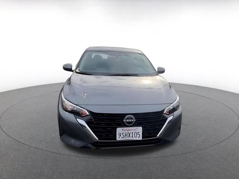 Used 2025 Nissan Sentra SV image 4