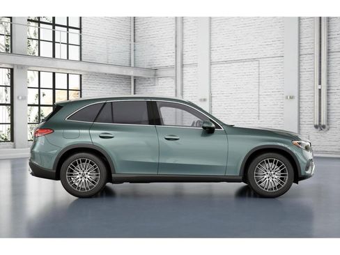 Used 2026 Mercedes-Benz GLC 300 4MATIC image 16