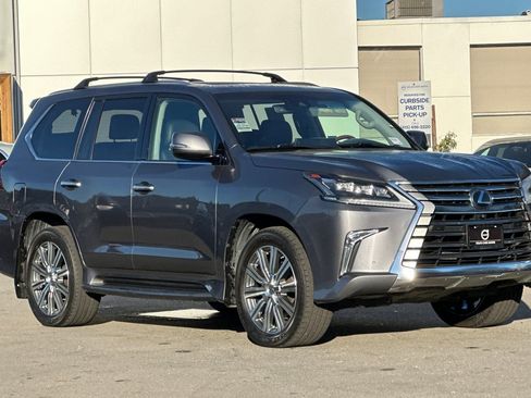 Used 2017 Lexus LX 570 570 w/ Luxury Package image 9