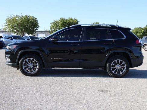 Used 2020 Jeep Cherokee Latitude Plus w/ Cold Weather Group AWD/4WD image 8