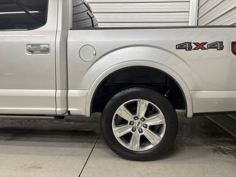 Used 2017 Ford F150 Platinum w/ Equipment Group 701A Luxury image 6