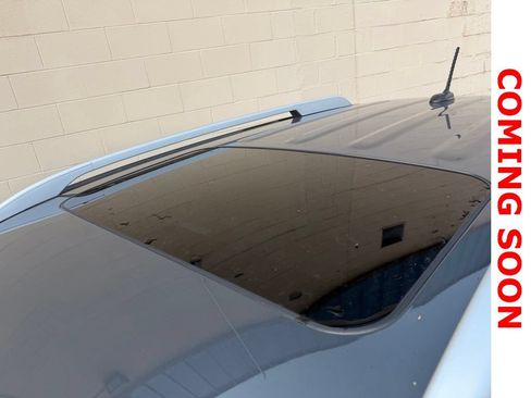 Used 2023 Hyundai Venue SEL FWD image 10