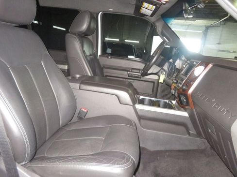 Used 2011 Ford F350 Lariat w/ Chrome Pkg AWD/4WD image 35