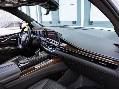 Used 2021 Cadillac Escalade Sport Platinum image 22