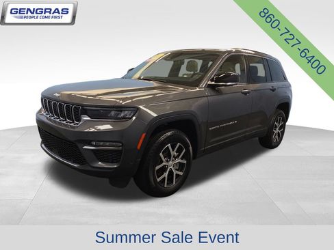 Certified 2025 Jeep Grand Cherokee Limited w/ Luxury Tech Group II AWD/4WD image 4
