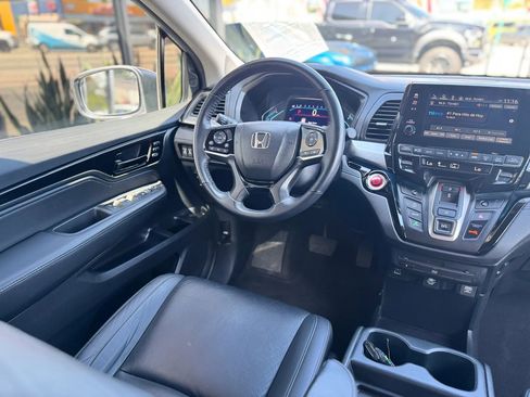 Used 2023 Honda Odyssey Touring image 22