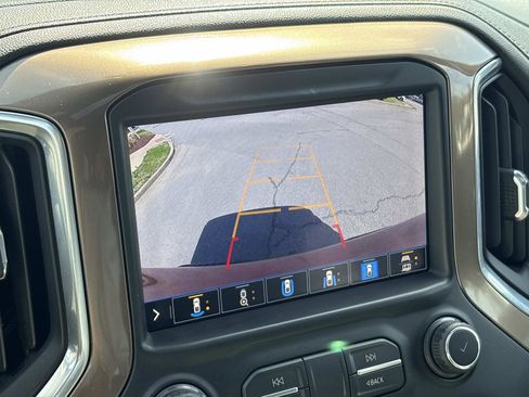 Used 2020 Chevrolet Silverado 1500 High Country w/ Technology Package image 24