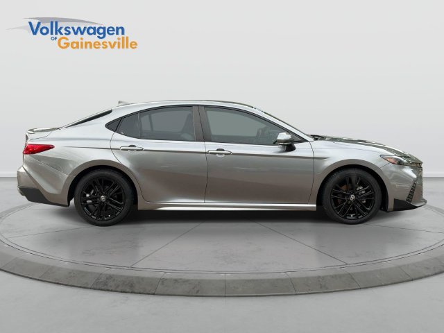 Used 2025 Toyota Camry SE w/ Convenience Package FWD image 2