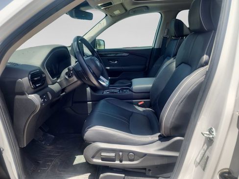 Used 2025 Honda Pilot Elite image 25