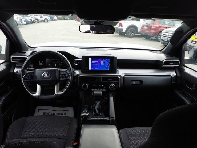 Used 2025 Toyota 4Runner SR5 AWD/4WD image 21