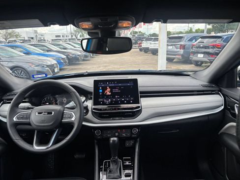 Used 2025 Jeep Compass Limited AWD/4WD image 34