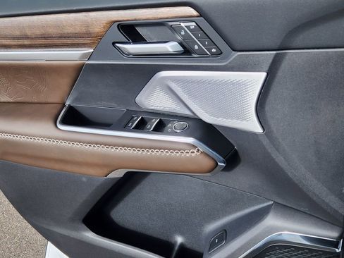 New 2026 GMC Acadia Denali Ultimate w/ LPO, Floor Liner Package image 11