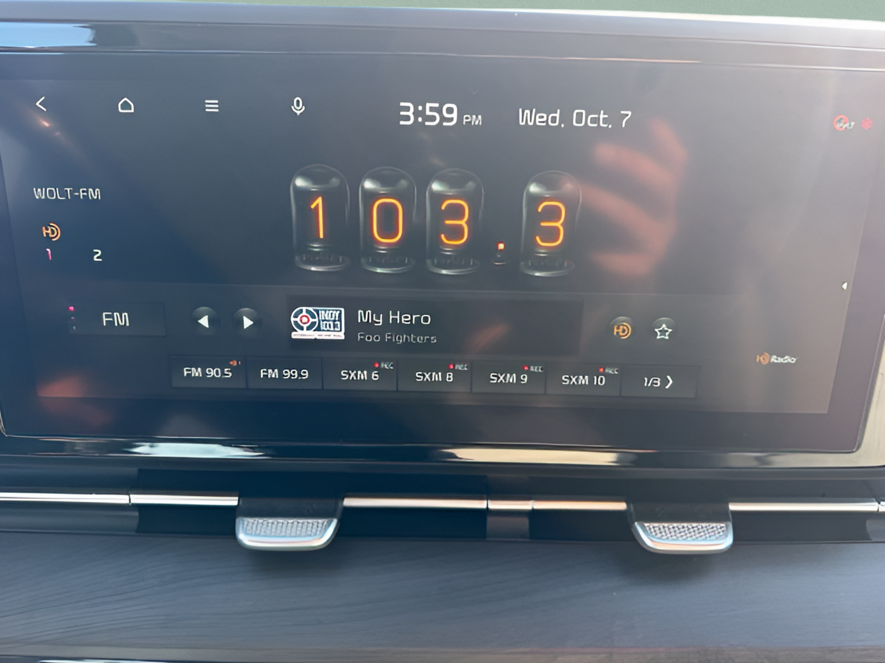 Used 2022 Kia Carnival EX FWD image 16