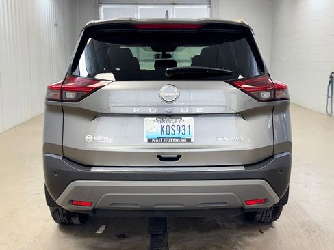Used 2023 Nissan Rogue SV image 6