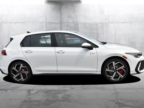 New 2026 Volkswagen GTI SE FWD image 5