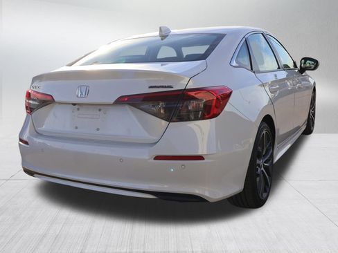 Used 2024 Honda Civic Touring image 7