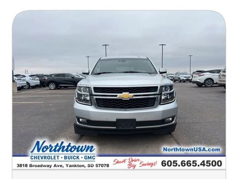 Used 2015 Chevrolet Suburban LT w/ Luxury Package AWD/4WD image 30