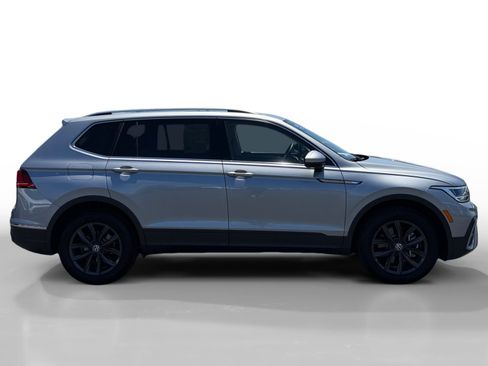 Used 2024 Volkswagen Tiguan SE AWD/4WD image 6