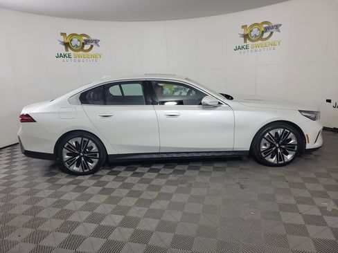 Certified 2026 BMW 540i xDrive AWD/4WD image 8