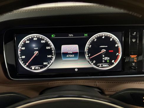 Used 2015 Mercedes-Benz S 550 4MATIC Sedan w/ Sport Package image 36