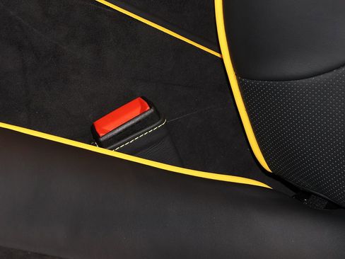 Certified 2025 Ferrari Roma Spider RWD image 82
