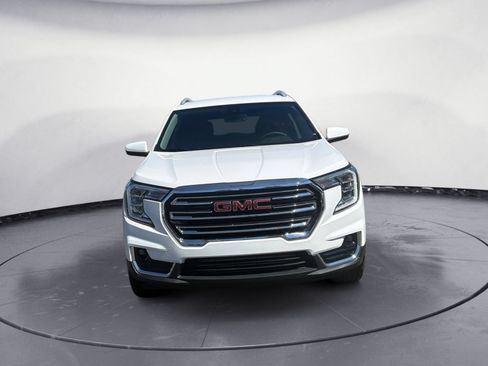 Used 2023 GMC Terrain SLT FWD image 2