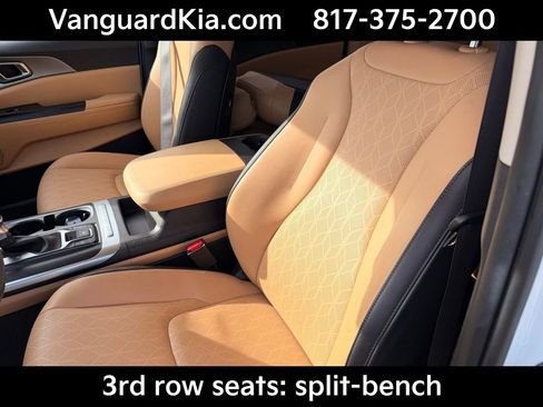 Certified 2024 Kia Carnival LX image 13