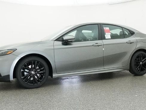 New 2026 Toyota Camry SE FWD image 18