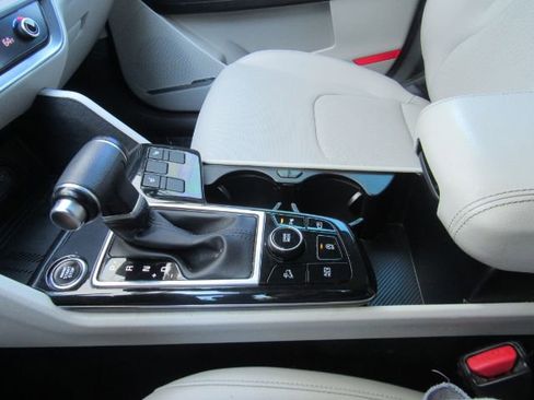 Used 2023 Kia Sportage EX image 41