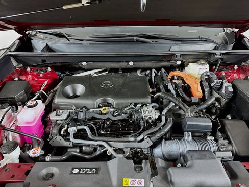 Used 2024 Toyota RAV4 LE image 30