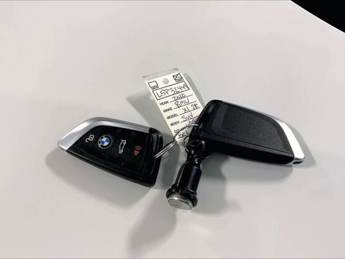 Used 2020 BMW X1 xDrive28i w/ Premium Package image 15