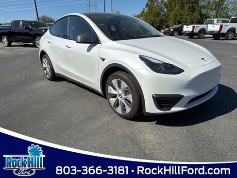 Used 2024 Tesla Model Y Long Range RWD image 1