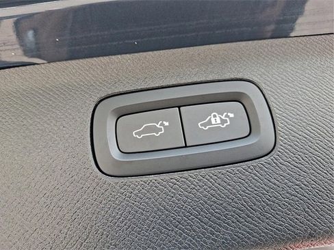 Certified 2022 Volvo XC90 T8 Inscription image 25