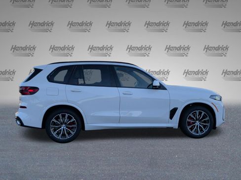 Used 2026 BMW X5 xDrive40i w/ M Sport Package AWD/4WD image 9