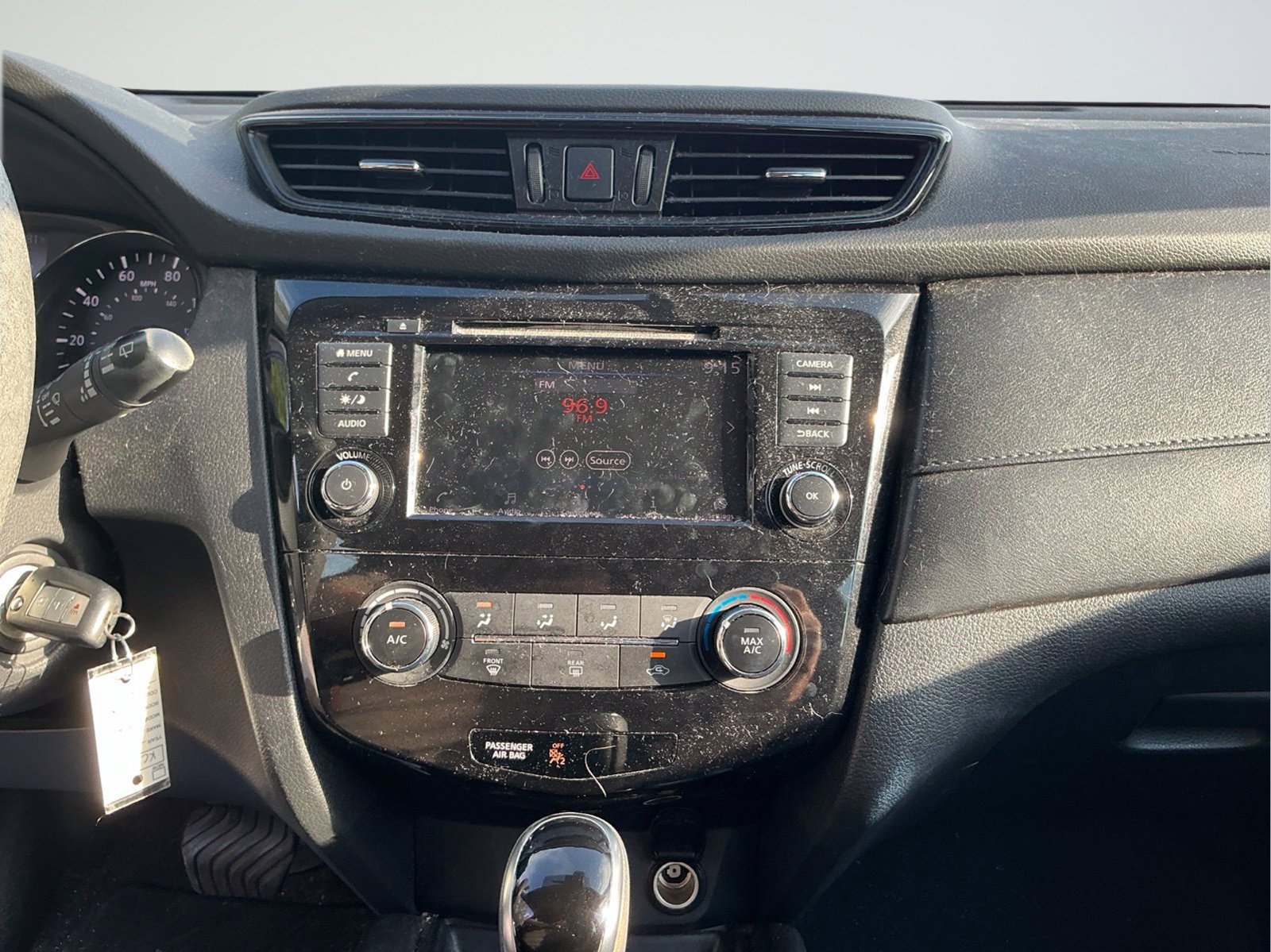 Used 2019 Nissan Rogue S FWD image 16