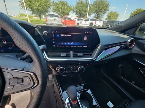 Used 2025 Chevrolet Trax RS w/ Driver Confidence Package image 11