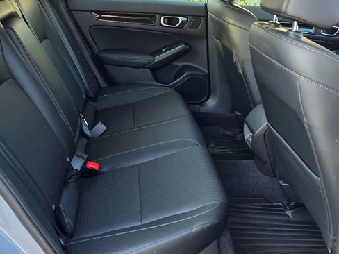 Used 2022 Honda Civic Touring image 10