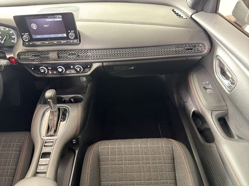 Certified 2025 Honda HR-V Sport image 27