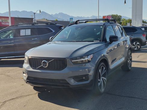 Used 2020 Volvo XC40 T5 R-Design AWD/4WD image 10