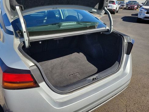 Used 2023 Nissan Altima 2.5 SV image 6