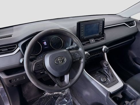 Used 2021 Toyota RAV4 LE AWD/4WD image 15