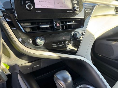 Certified 2023 Toyota Camry SE image 19