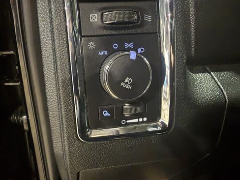 Used 2015 RAM 3500 Laramie image 27