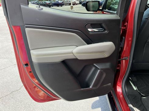 Used 2024 Chevrolet Colorado ZR2 w/ ZR2 Convenience Package III AWD/4WD image 24