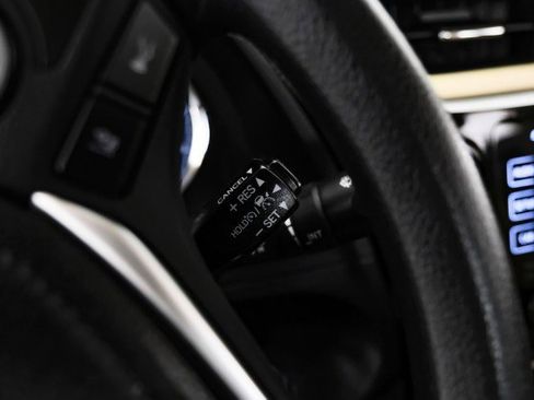 Used 2017 Toyota Corolla LE image 19