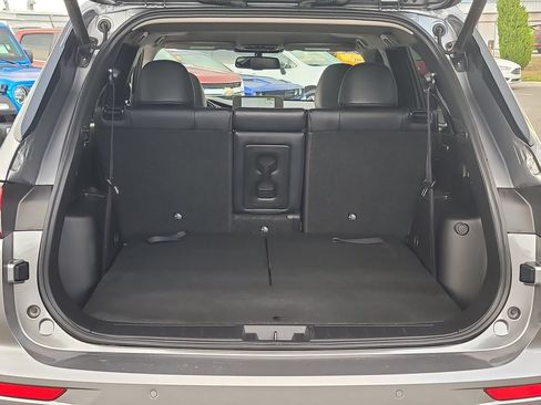 Used 2024 Mitsubishi Outlander SE FWD image 9