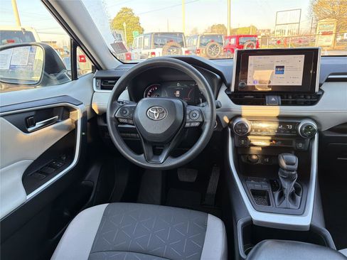 Used 2024 Toyota RAV4 XLE w/ Convenience Package image 21