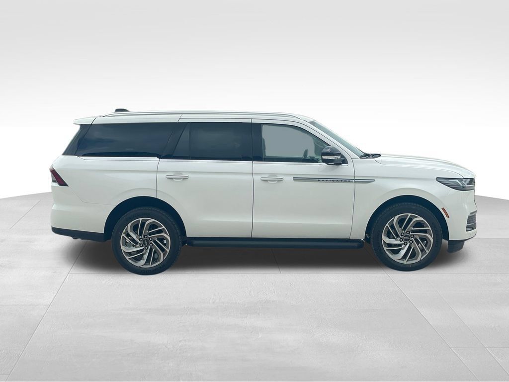 New 2026 Lincoln Navigator Premiere AWD/4WD image 6
