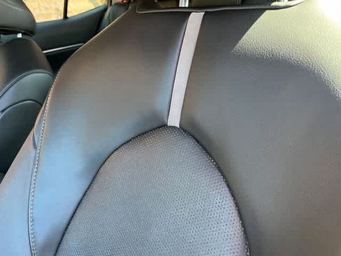 Used 2022 Toyota Camry XSE FWD image 7