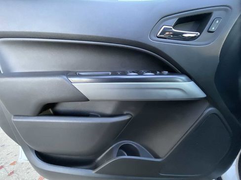 Certified 2022 Chevrolet Colorado LT w/ LT Convenience Package image 20